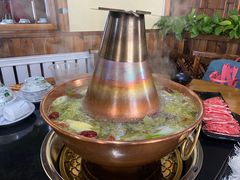 -果松木炭酸菜铜火锅·外婆参鸡汤