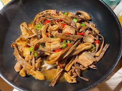 -呷湘厨·鱼汤捞饭·剁椒鱼头·辣椒炒肉(国家会展中心店)