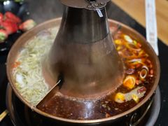 -果松木炭酸菜铜火锅·外婆参鸡汤