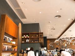-星巴克(深圳龙华和平里店)