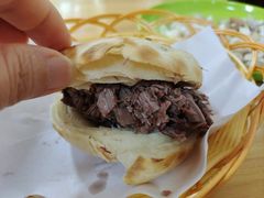 -闫家驴肉火烧(五四店)