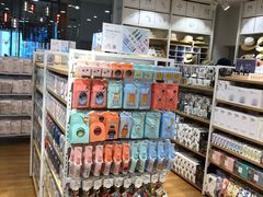 -名创优品(江南新地店)