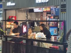 -肯德基(成都机场T2到达精选店)