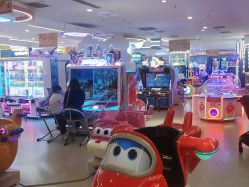 -乐多星球潮玩中心(沈阳嘉里城店)