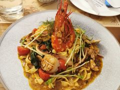 -Mark&Mars Restaurant