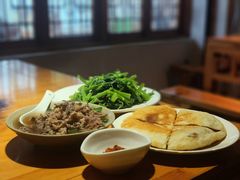 -大众跷脚牛肉馆·非遗传承单位(峨眉山店)