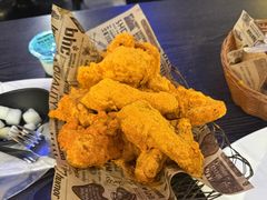 -BHC炸鸡(明洞总店)