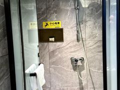 -Ting无边际江景酒店(重庆解放碑云端之眼店)