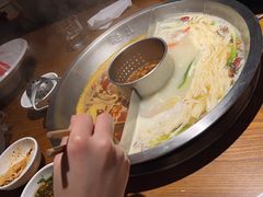 -佬土鹅肠火锅(解放路店)