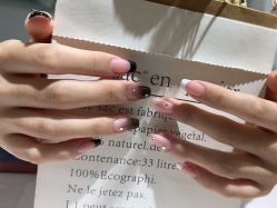 -艾珂·美甲美睫