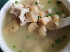 蘑菇鸡汤-德庆林厨房