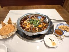 -乡土特色.冷锅鱼.牦牛肉汤锅