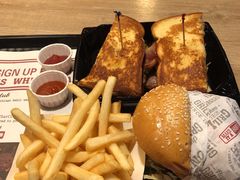 -The Habit Burger Grill 哈比特汉堡(复兴soho店)
