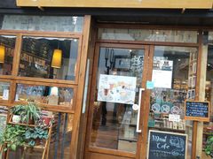 -猫的天空之城概念书店(杭州南宋御街店)