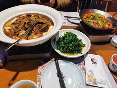 -黄泥岗·地道湖北菜(奥特莱斯店)