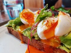 牛油果温泉蛋吐司-O'mills Sourdough Bakery&Bistro(永嘉路店)