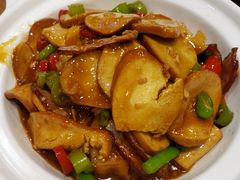钵子腊肉香干-娄三少·老北京春饼烤鸭家常菜(富力又一城店)