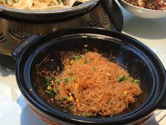 -阿瓦山寨·湘菜现炒·剁椒鱼头王(咸阳总店)
