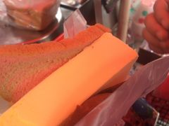 吐司夹的冰淇淋-詹爷爷乌节路街头冰淇淋