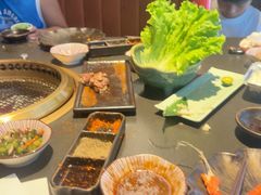 -铭牛烧肉·和牛海鲜自助(高新月牙湖店)