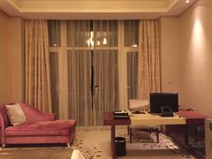 -亿利库布其七星湖沙漠生态旅游区