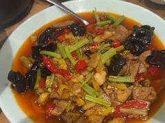 -严记小天府酸菜鱼(西四路店)