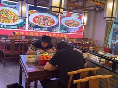 -川流不息·地道川菜·小龙虾(新松江路店)