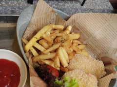 -兴华里茶记(禅城同济首店)