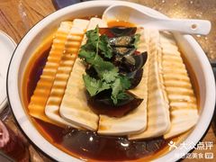-山河屯铁锅炖·非遗铁锅炖(华强北店)