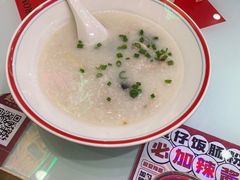 皮蛋瘦肉粥-赵财财·肠粉·煲仔饭(华润万象城店)