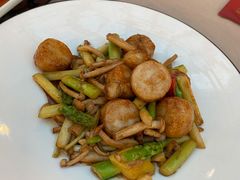 烧汁白玉菇炒带子-尚一汤·粤菜海鲜(环球港店)