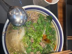 -云阿蛮云南生烫牛肉米线(奉贤路店)