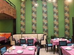 -香巴拉云南餐厅(华莱坞店)