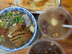 -叶新小吃店(来凤小区总店)