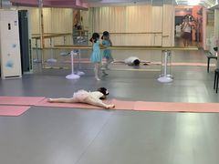 -蒲公英舞蹈艺术中心(解放路校区)