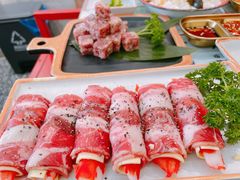 独创芝士鳕蟹柳肥牛卷-北京小炮儿炙子烤肉·铜锅涮肉(珠江路店)