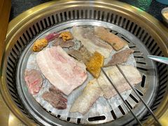 -烤路里·韩国品质自助烤肉(石路天虹4号店)