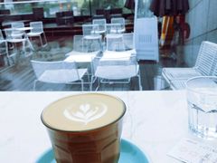 -UNI UNI(环亚凯瑟琳店)