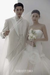 点击看大图 -至臻微拉婚纱摄影