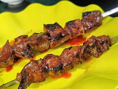 -烤肉小伙烤肉店