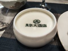 -贝尔大酒店(海拉尔伊仕丹购物广场店)