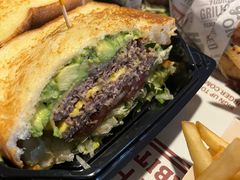 -The Habit Burger Grill 哈比特汉堡(复兴soho店)