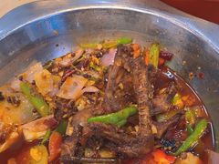 -休记光头香辣蟹干锅(绵竹店)