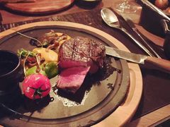 -恰餐厅及酒吧 CHAR Bar & Grill (北京丽都皇冠假日店)