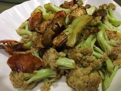 -赶海部落海鲜城(海阳路店)