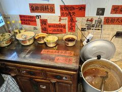 -柳州肥姨妈大骨螺蛳粉(东靖路店)