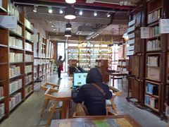 -香洲区图书馆(乐士文化区店)