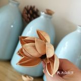 【环境】店内环境简单别致，整体以竹质结构为铺设～门框