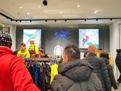 -王府井奥莱棋盘山小镇