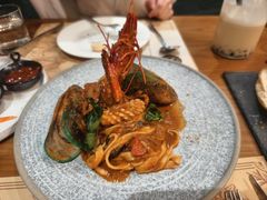 -Mark&Mars Restaurant